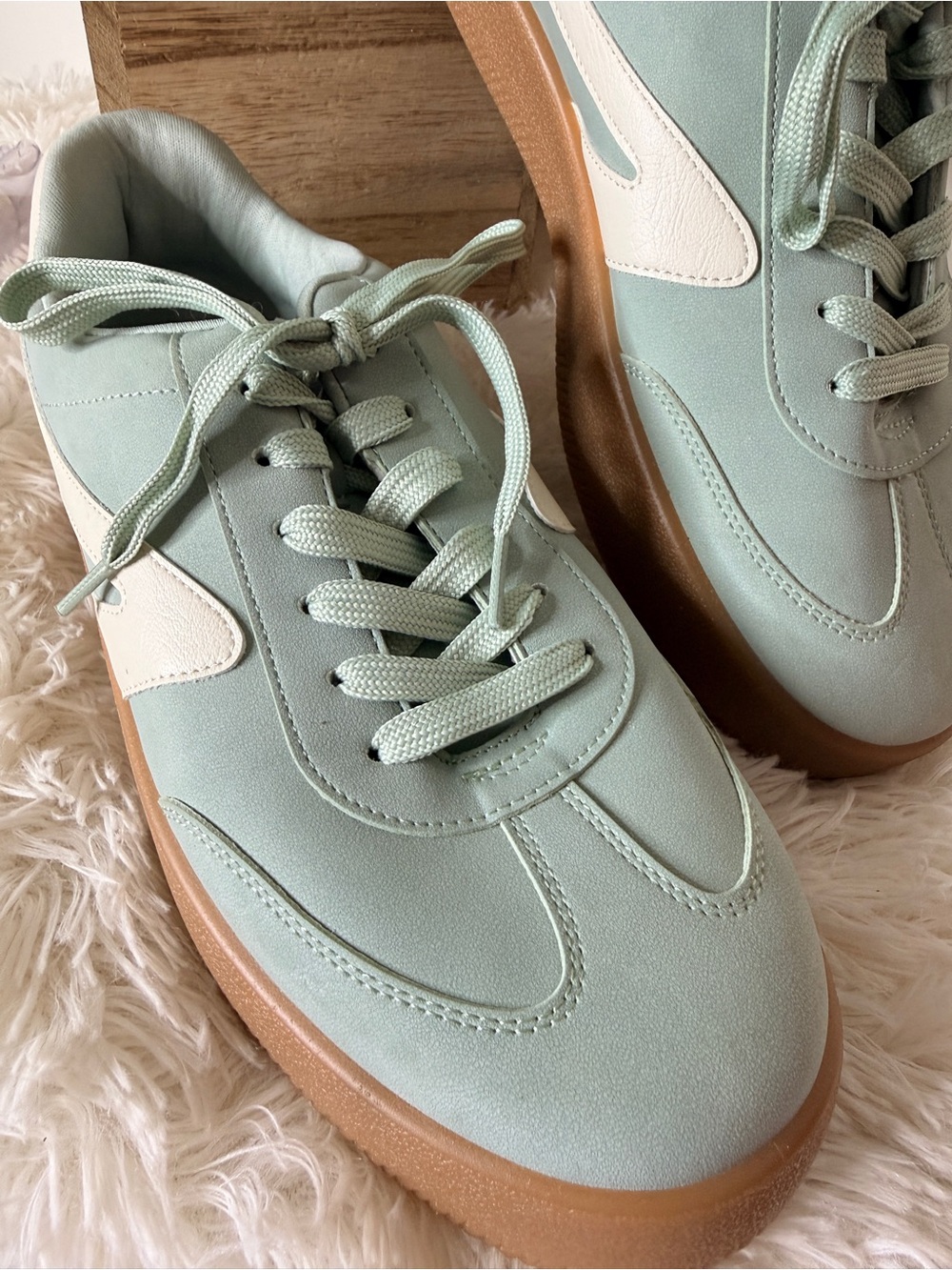 DV by Dolce Vita Russo Faux Leather Platform Retro Lace Up Sneakers Mint Size 8 - Picture 6 of 10